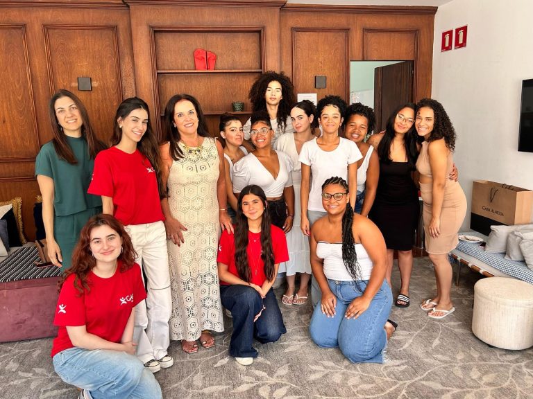 Empoderamento Feminino em Pauta: Palestra do Projeto Vênus no Dia das Mulheres Inspira Jovens no Instituto